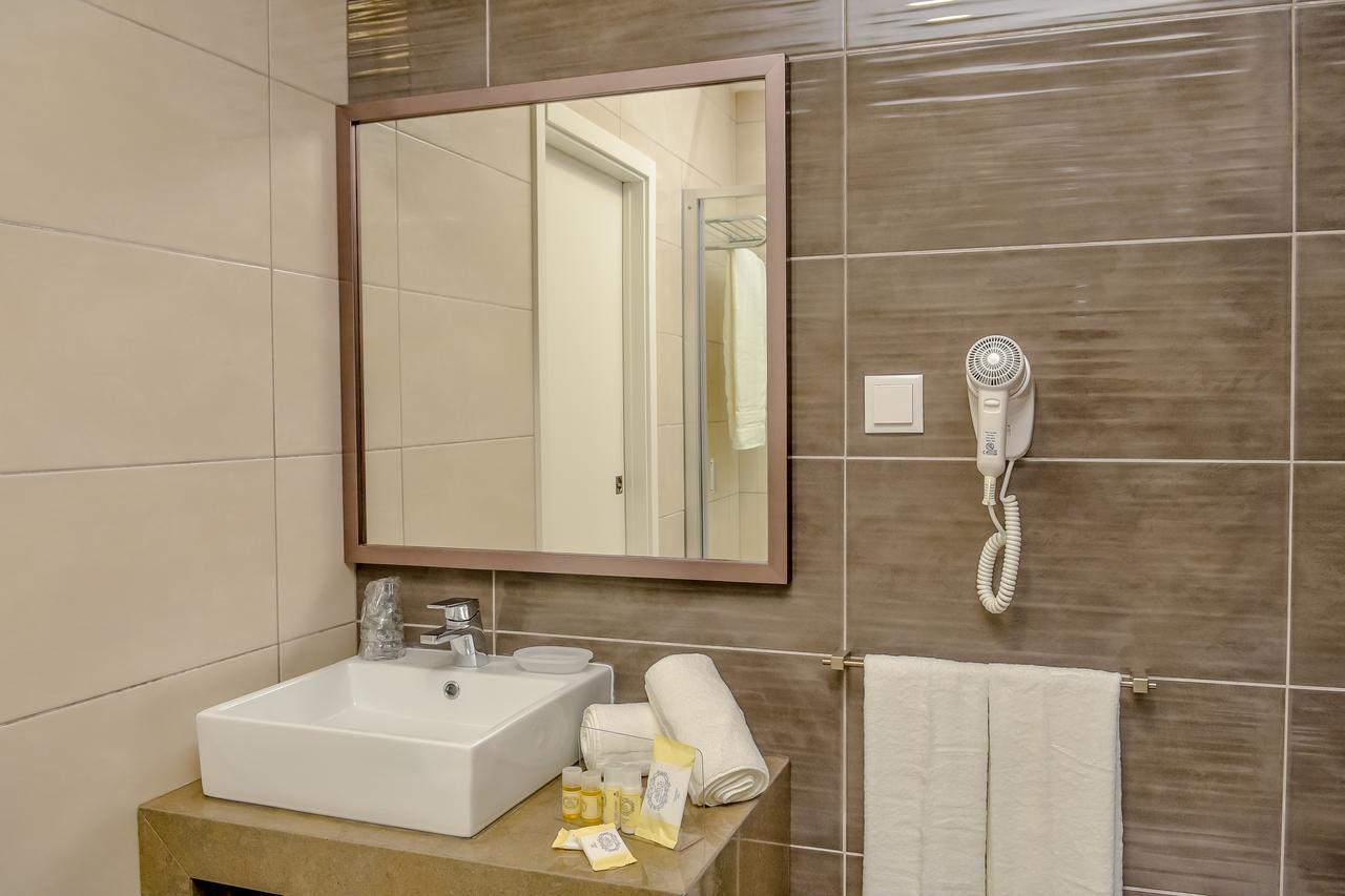 Double or Twin Room Balcony