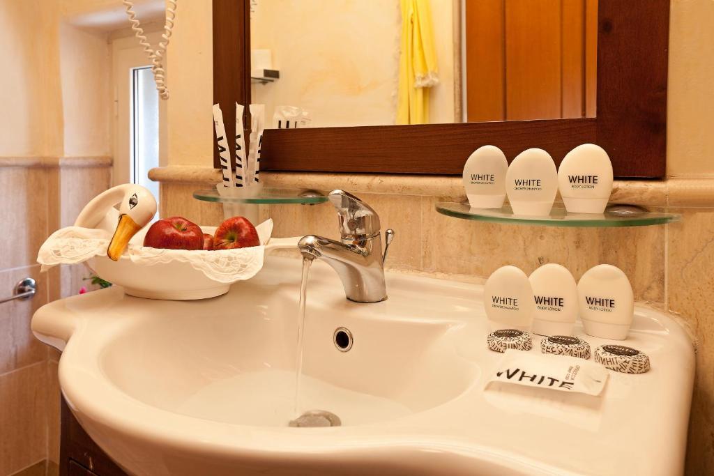 Chambre Double Standard avec Canapé-Lit Simple et Petit-Déjeuner Chaud Gratuit