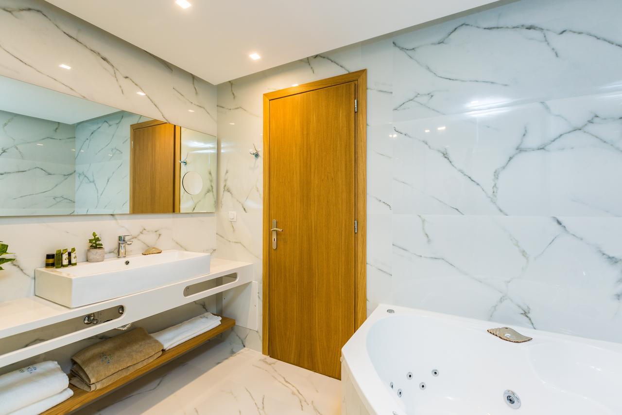 Menta Deluxe Suite mit Whirlpool