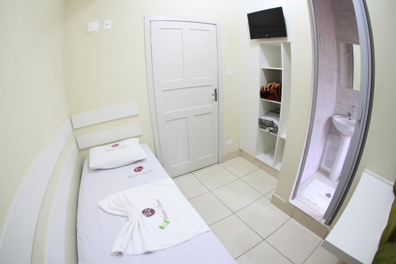 Quarto Individual Econômico