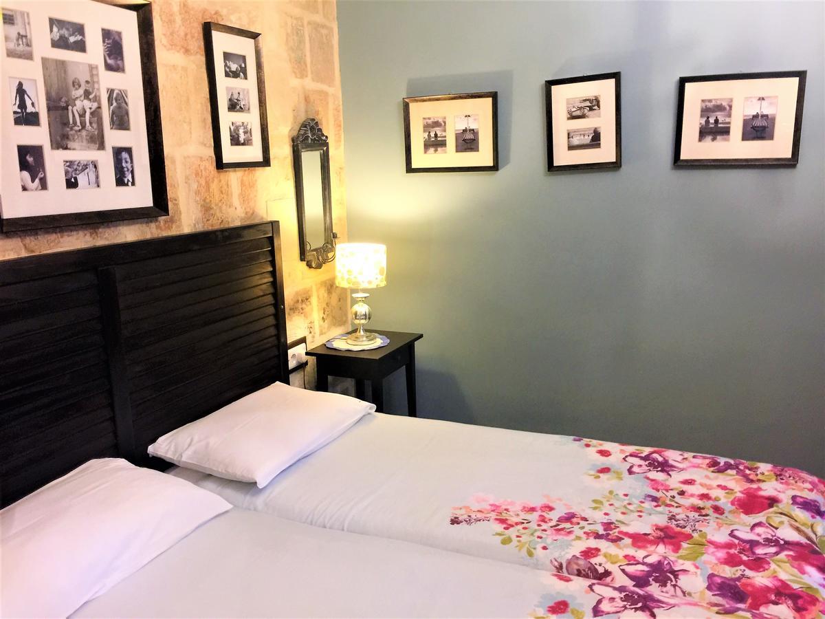 Economy Double or Twin Room Internal View