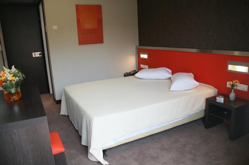 Double or Twin Room,1580485249:JPEG