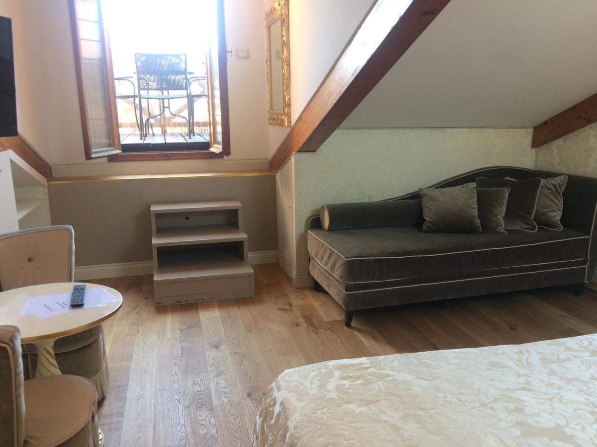 Luxury Triple Room