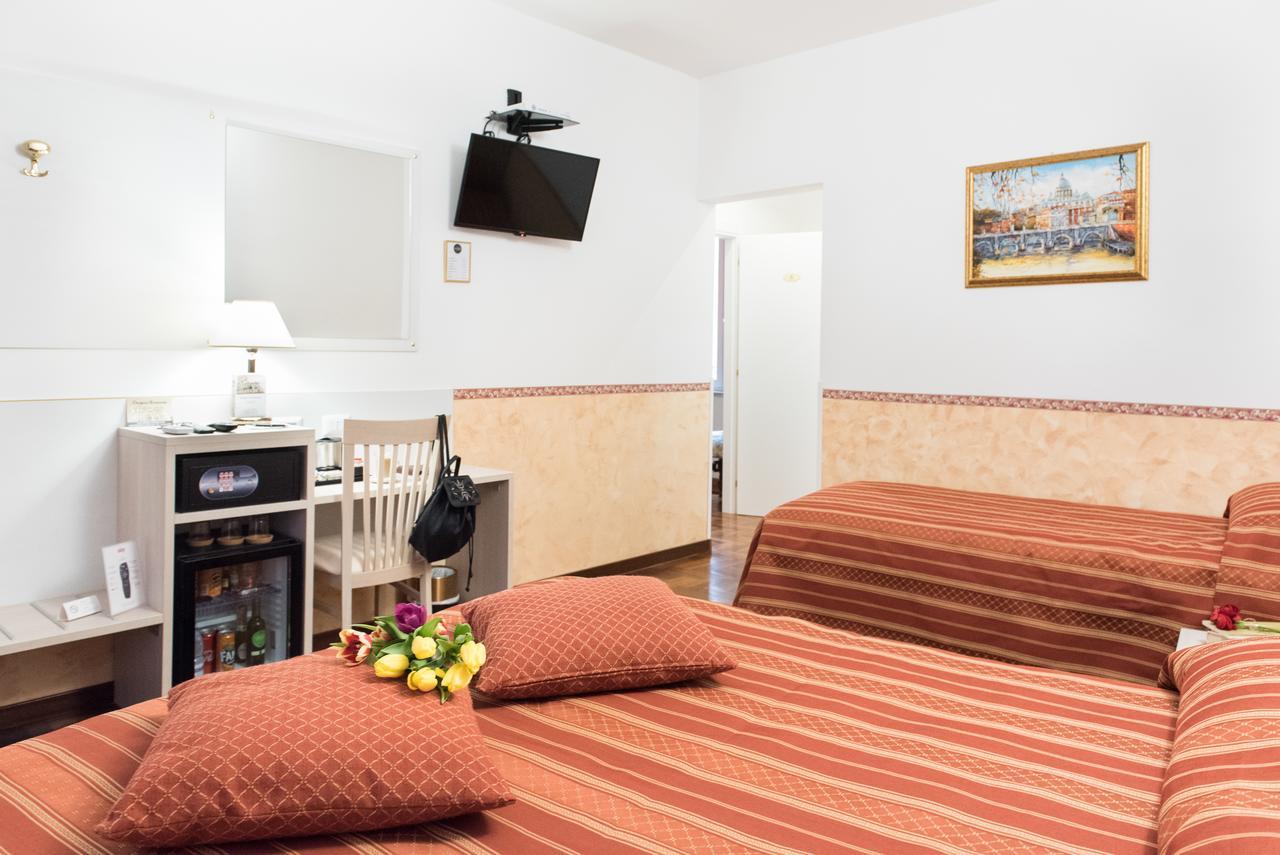 Classic Triple Room