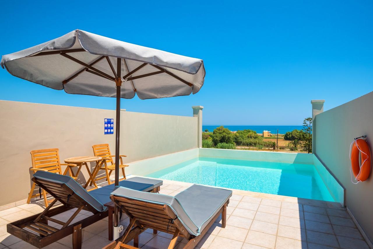 Superior Suite with Private Pool,439742571:JPEG