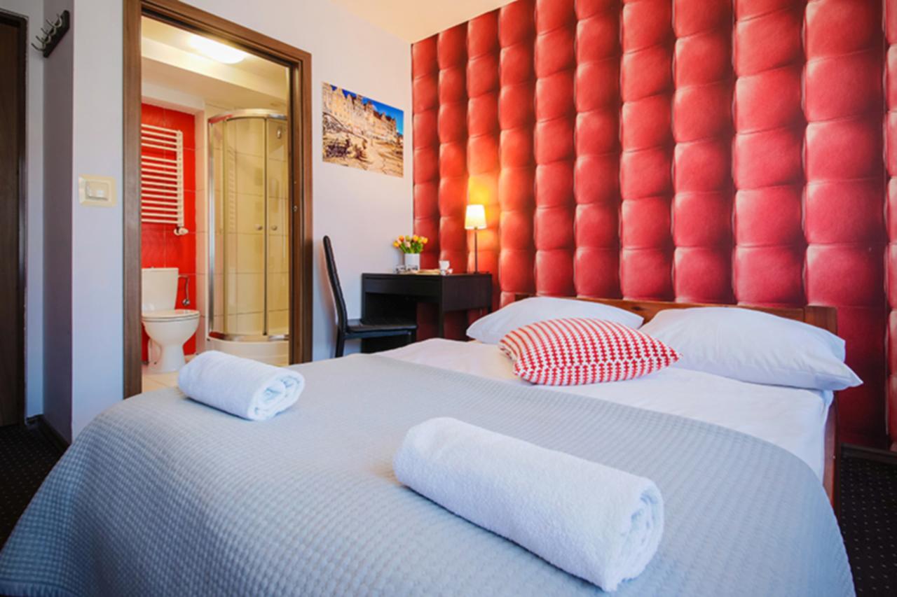 Double Room Private Bathroom