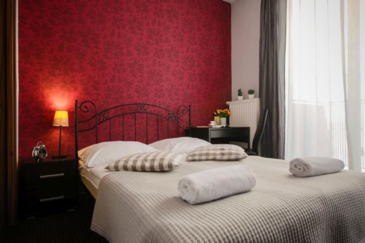 Double Room Private Bathroom