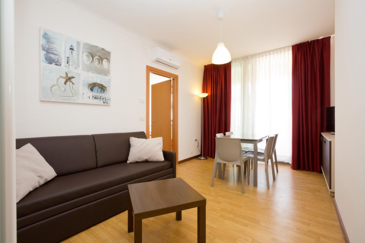 Apartment mit Balkon
