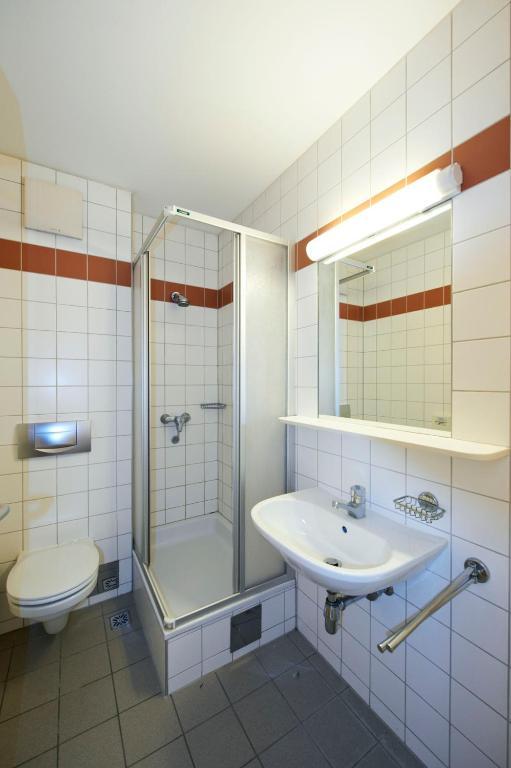 Basic Double Room