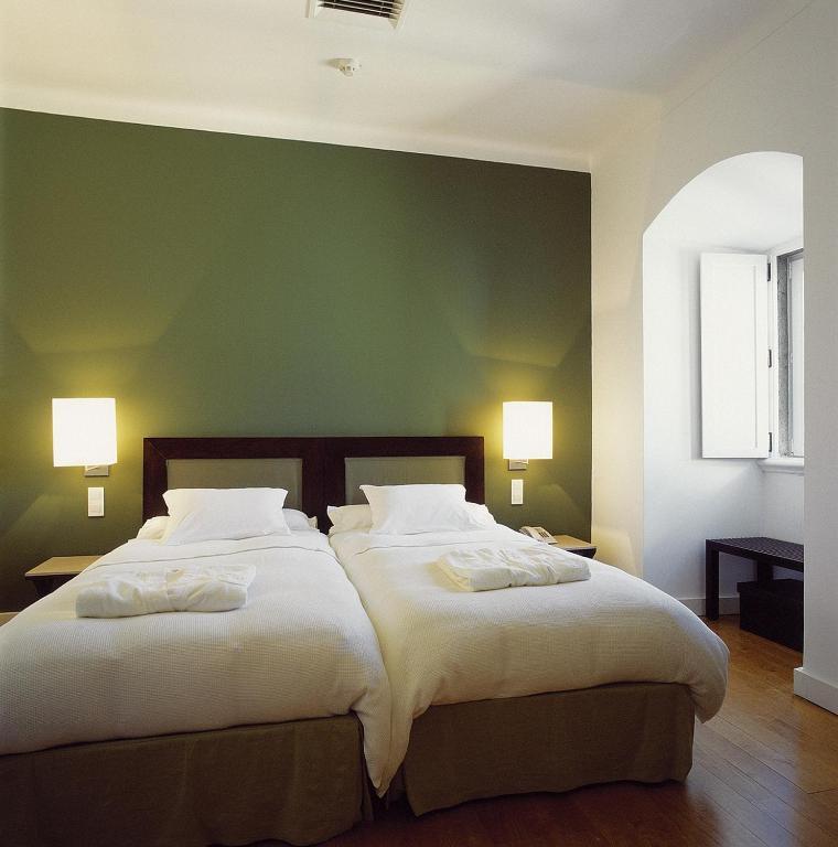 Quarto Superior com Cama de Casal ou 2 de Solteiro
