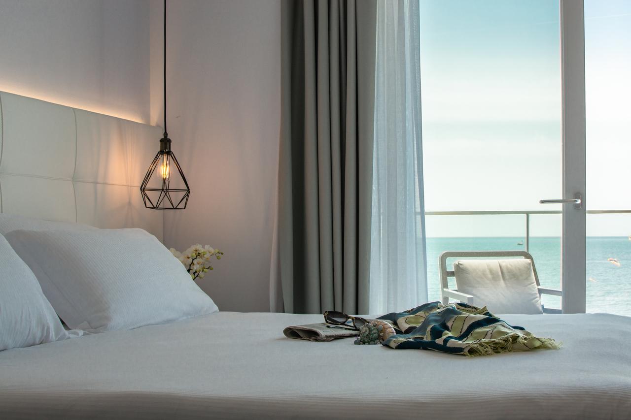 Deluxe Double or Twin Room Sea View