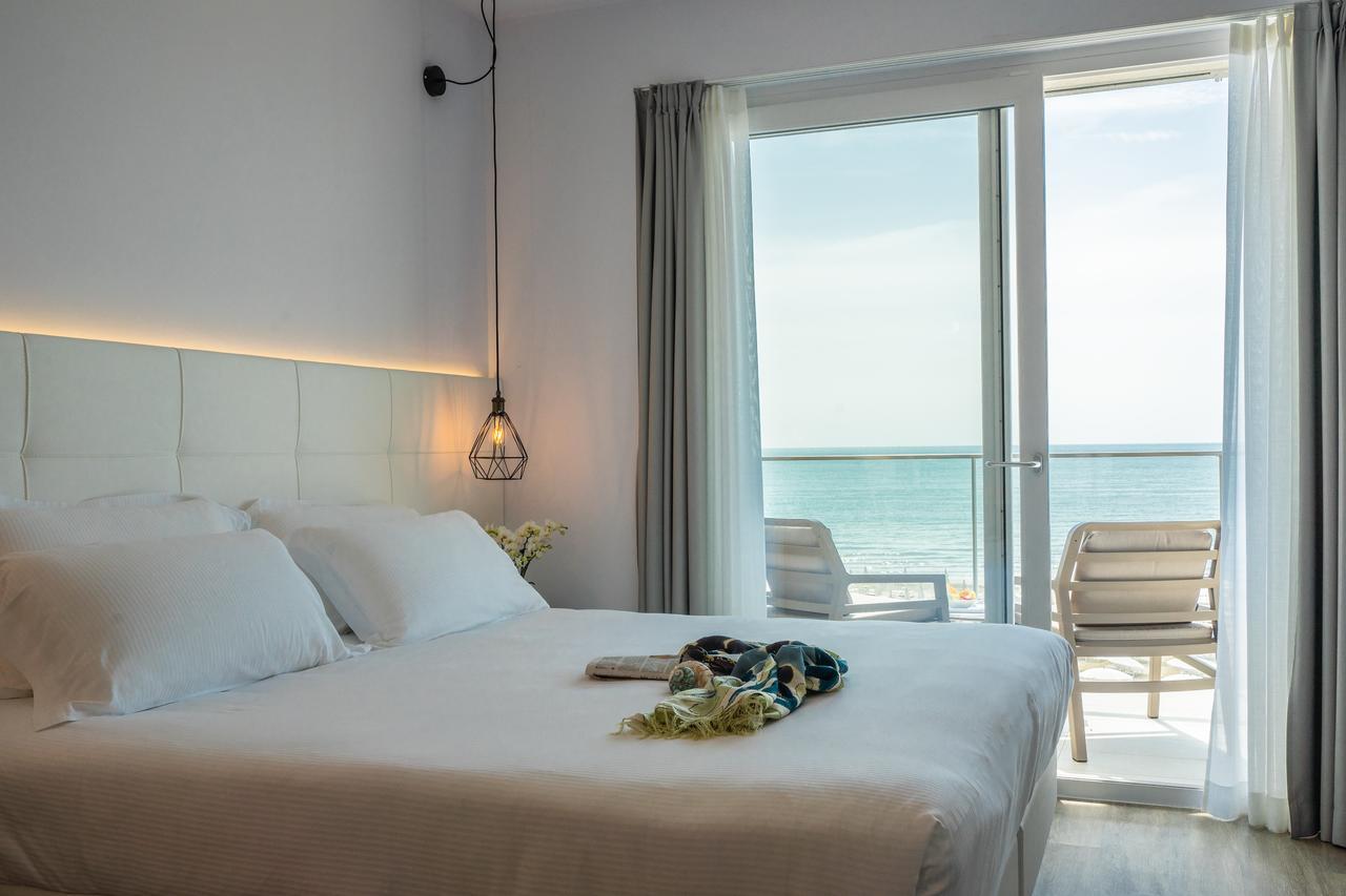 Deluxe Double or Twin Room Sea View