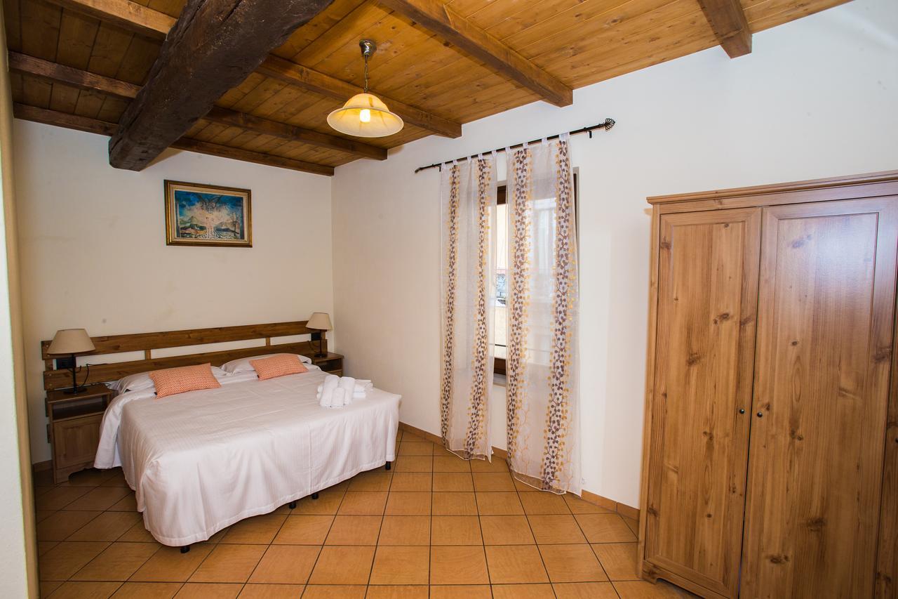 Double or Twin Room with Bathroom,664239318:JPEG