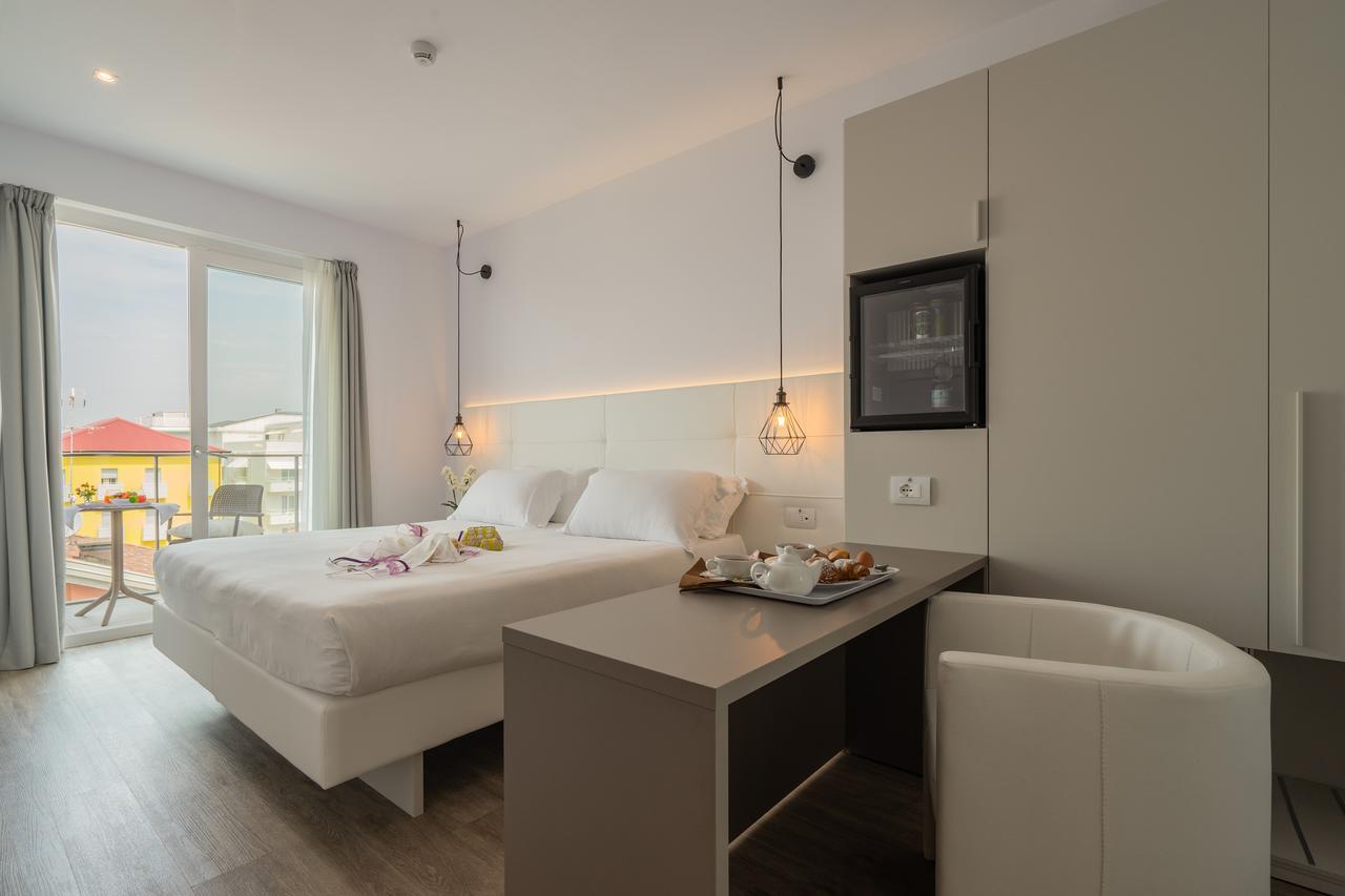 Double or Twin Room with Balcony,664772733:JPEG