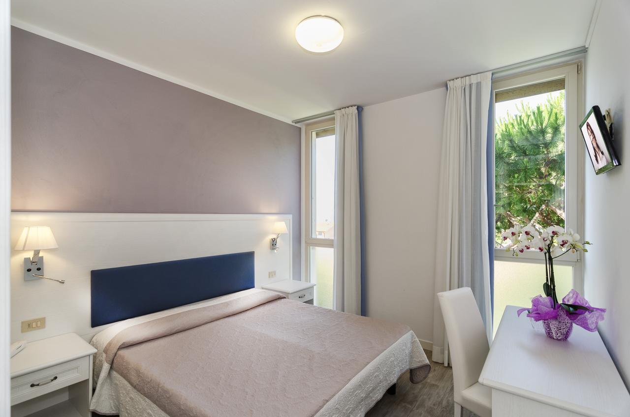 Double or Twin Room,665904957:JPEG
