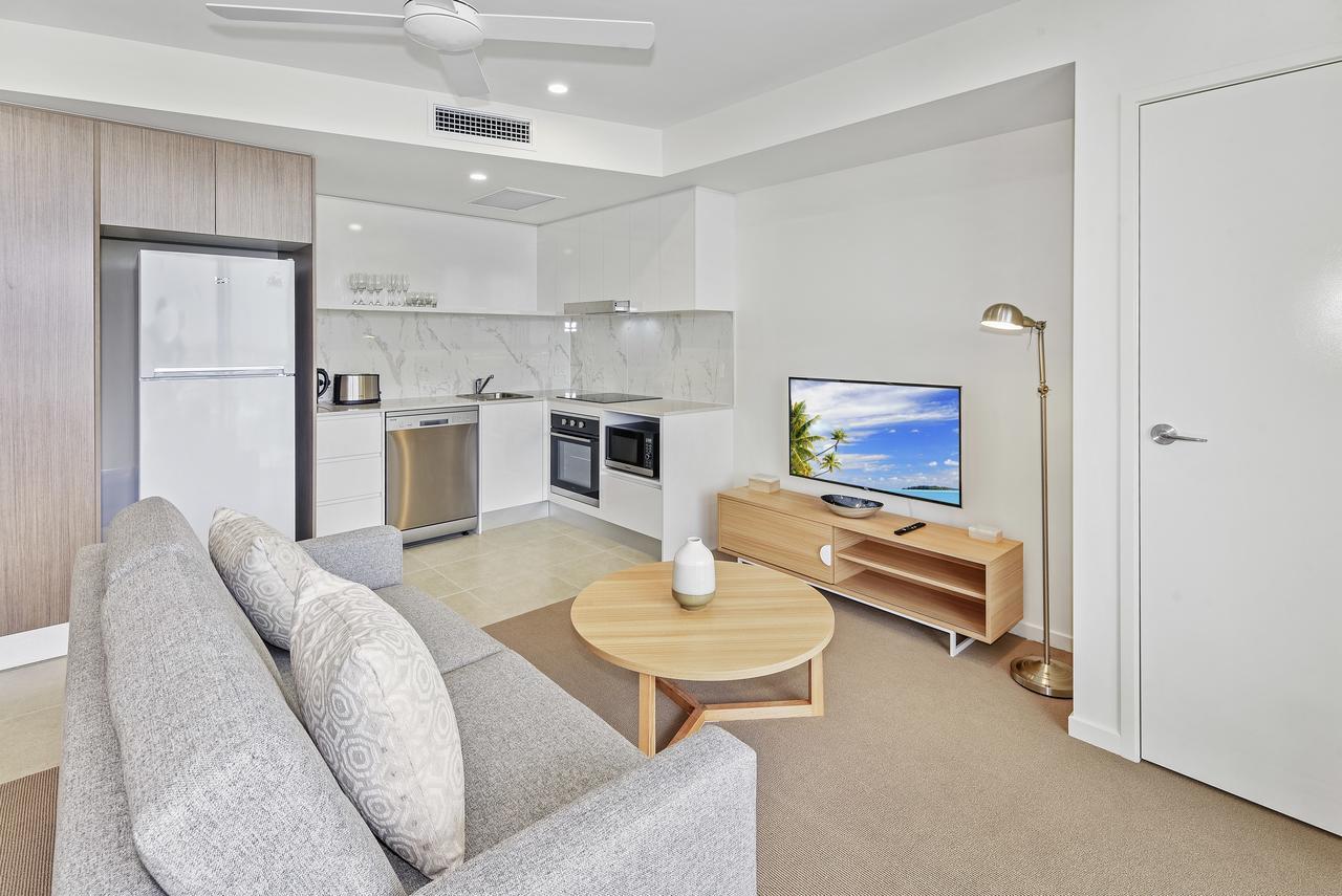 One-Bedroom Apartment Lake View