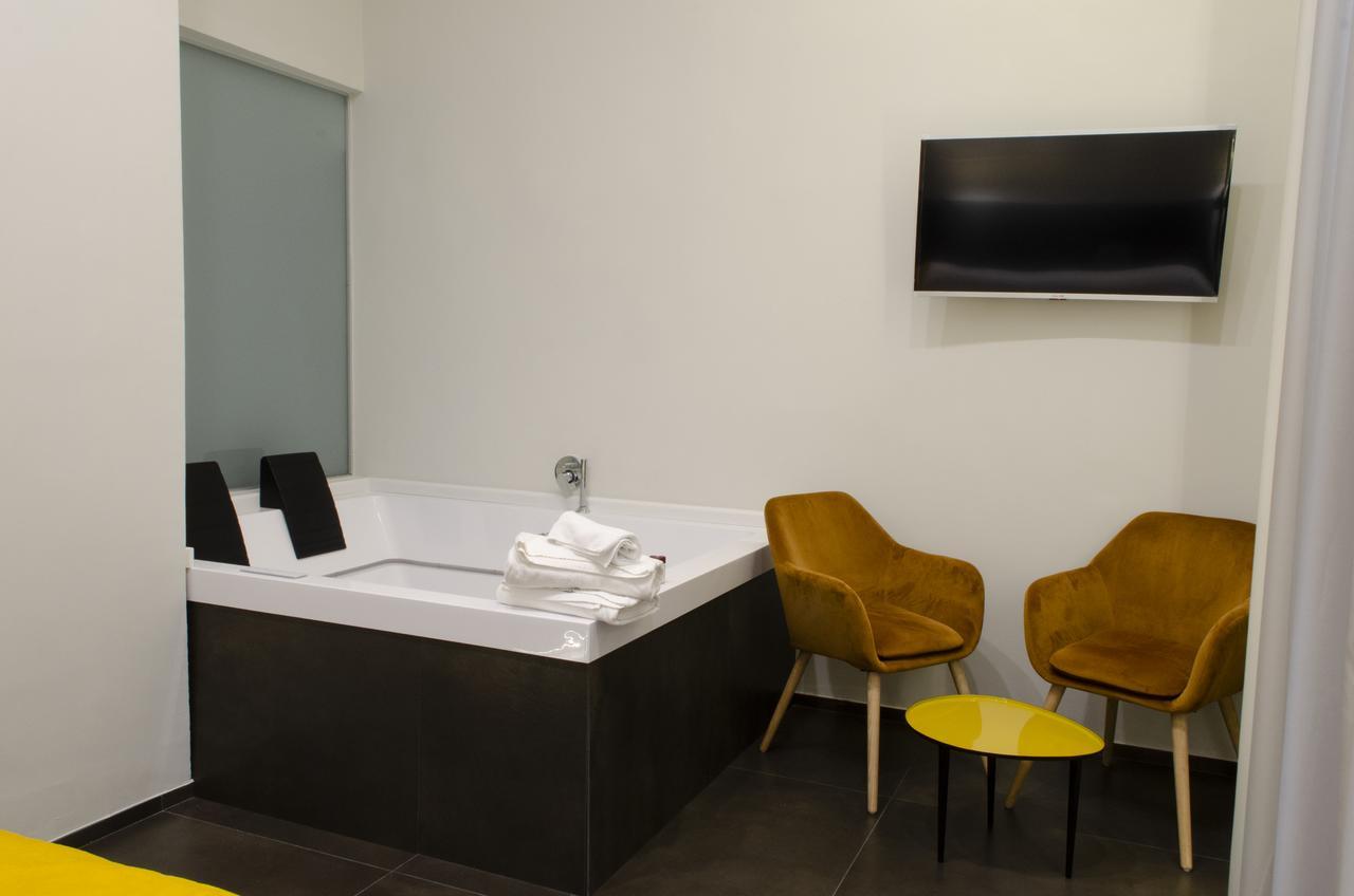 Chambre Lit Queen-Size avec Baignoire Spa