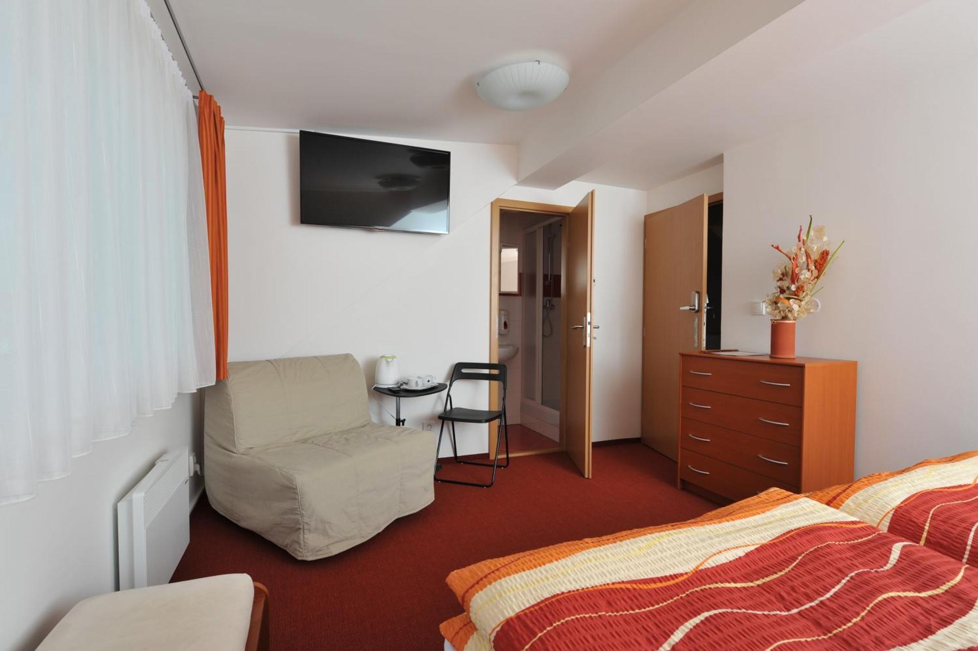 Double Room King Size Bed