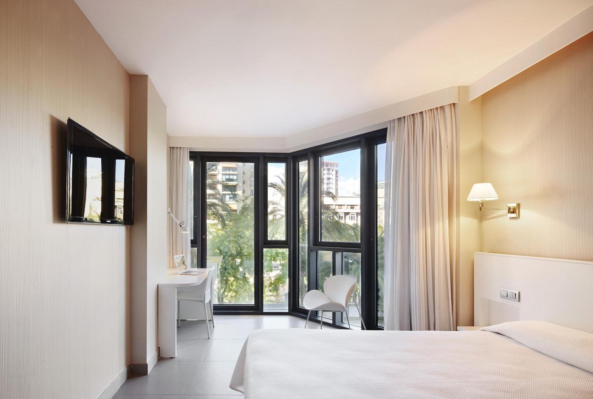 Double or Twin Room Paseo Mallorca view