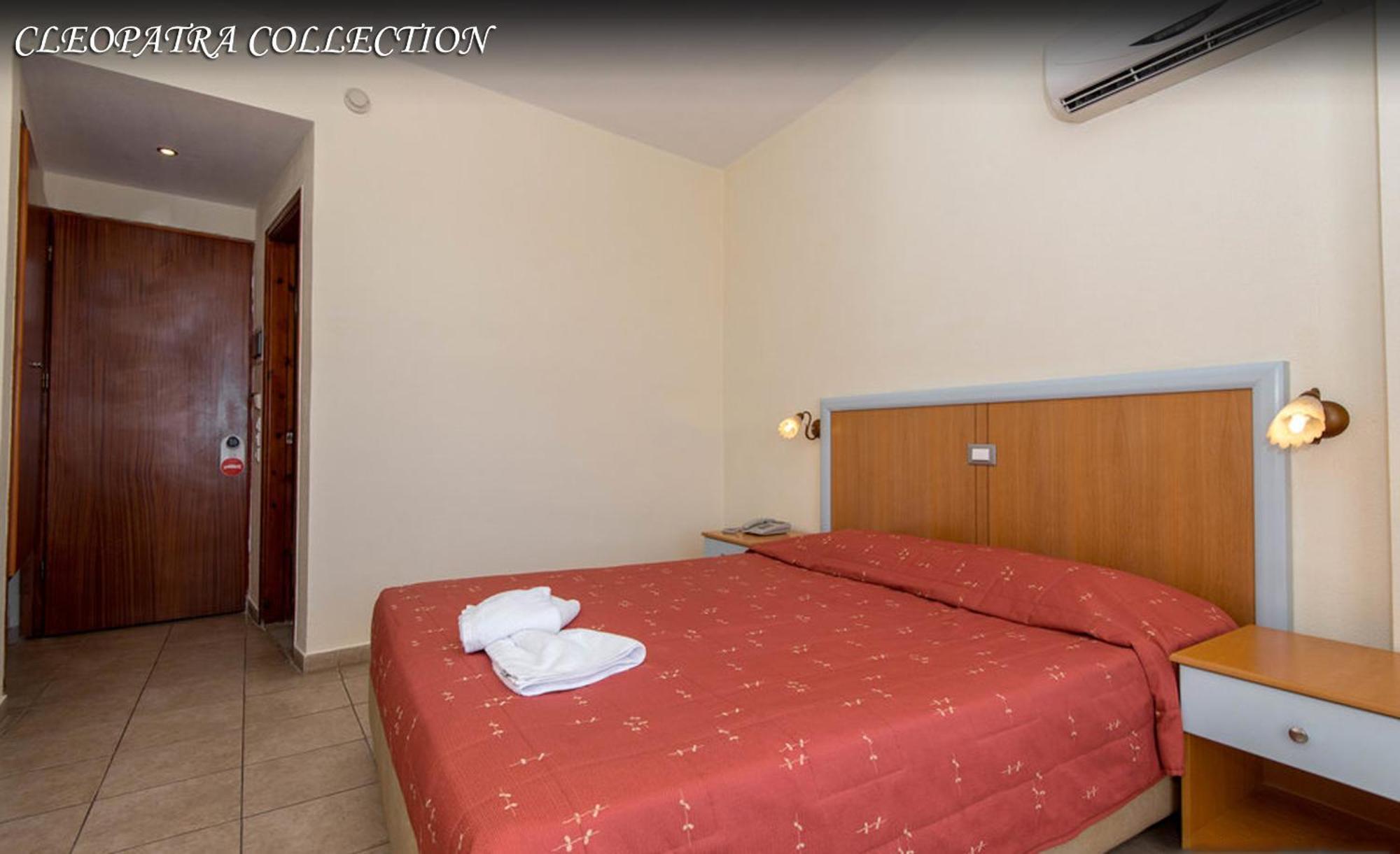 Doppel-/Zweibettzimmer mit Balkon