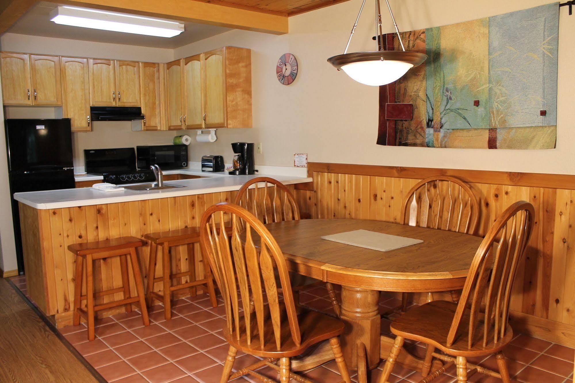 One-Bedroom Chalet Forest View