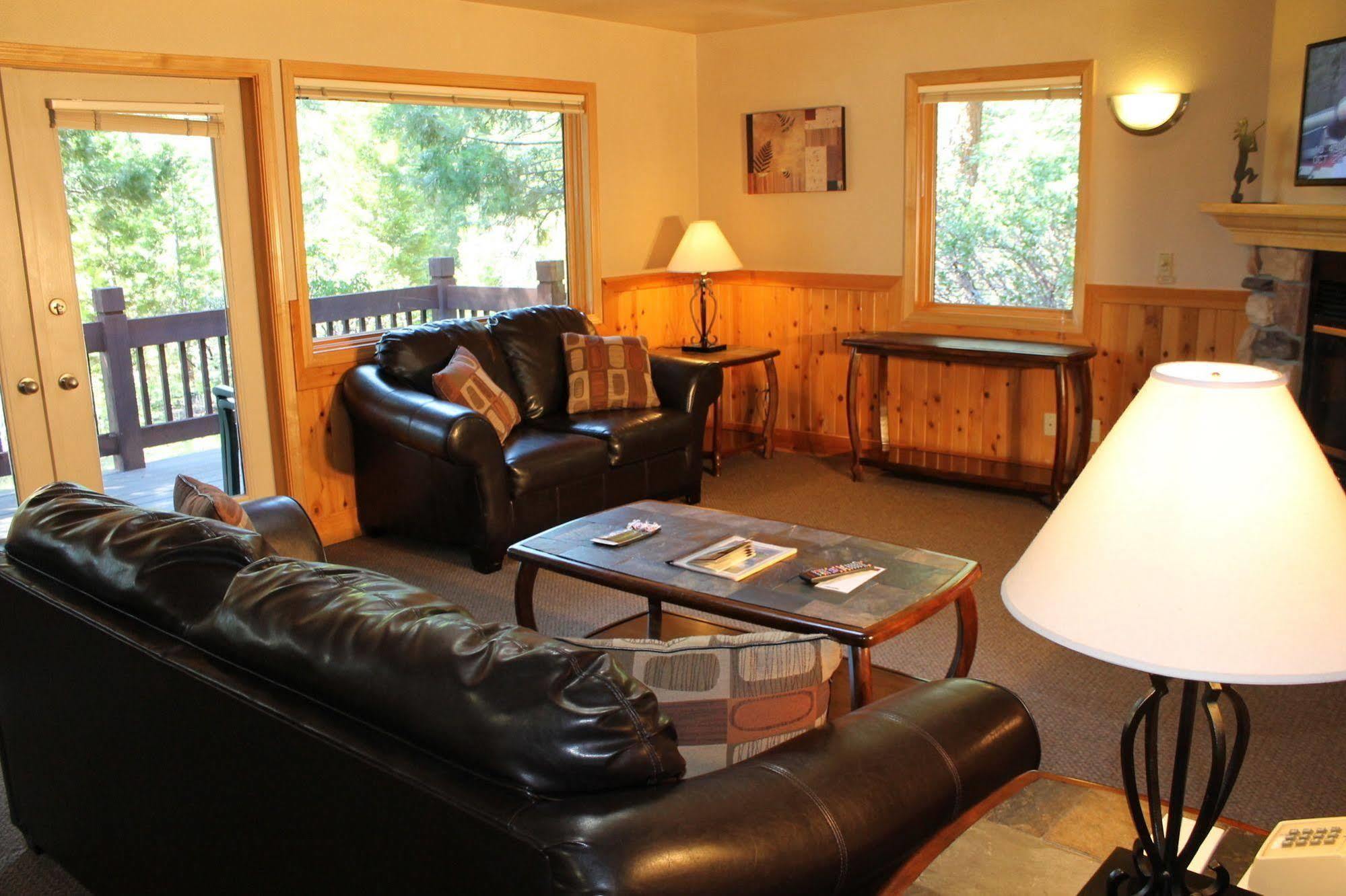Premium One-Bedroom Chalet Lake View