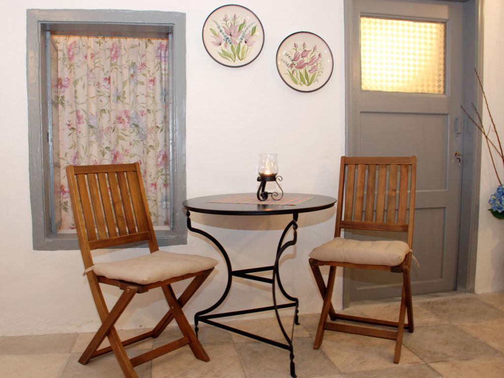 Quarto Clássico com 2 Camas de Solteiro