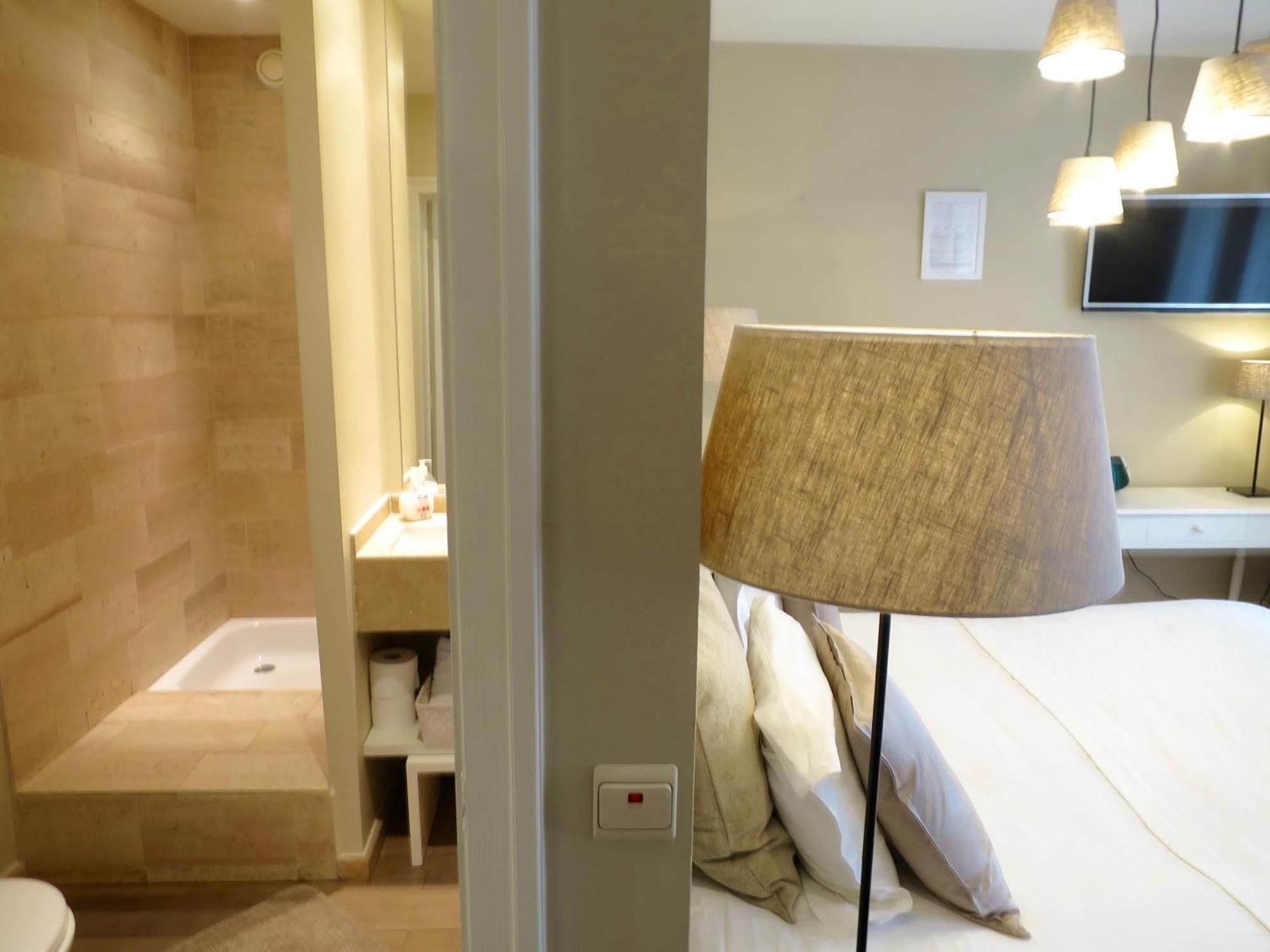 Small Double Room Private Shower