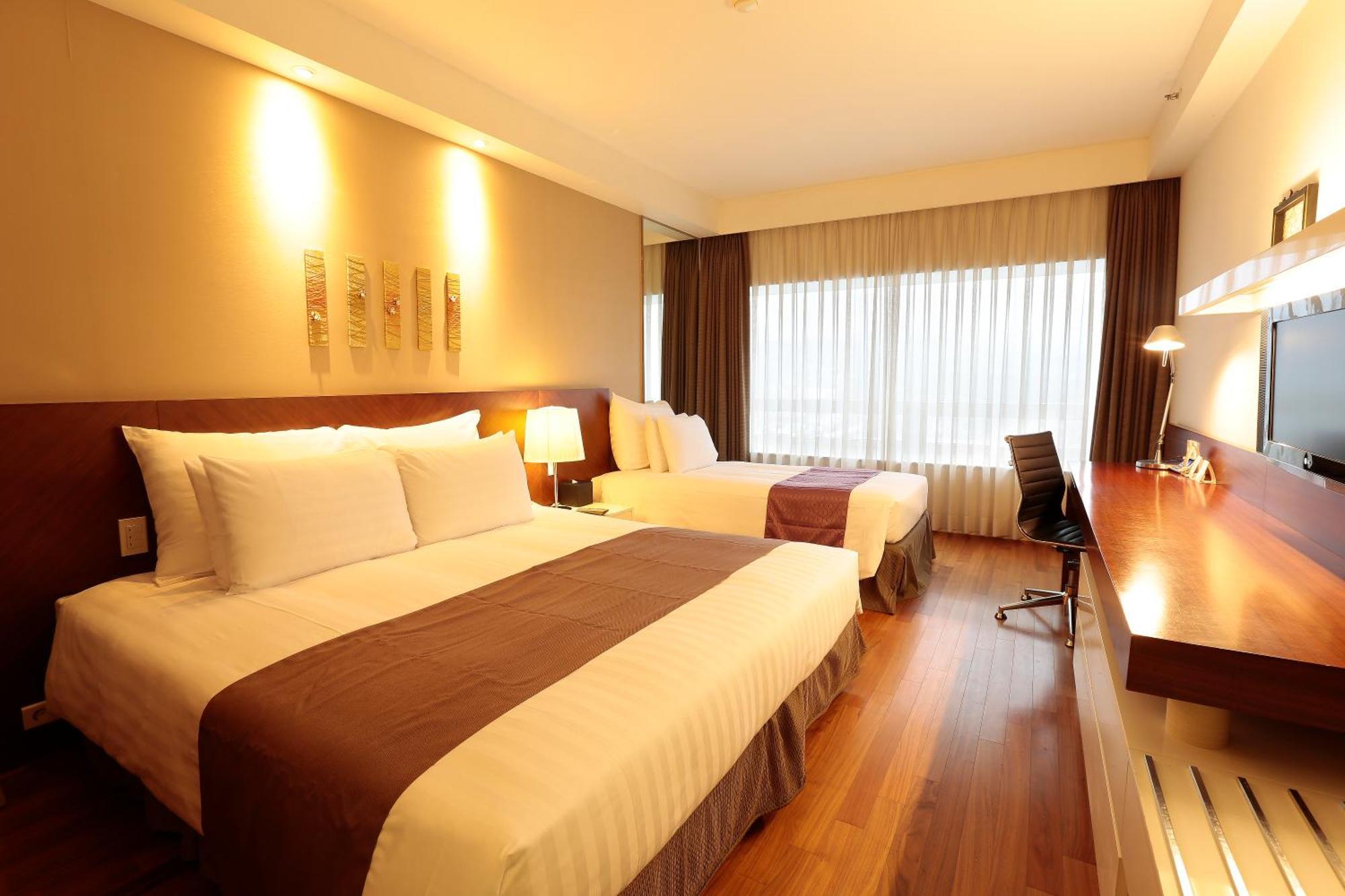Deluxe Family Twin Room - Netflix available (Personal account use)