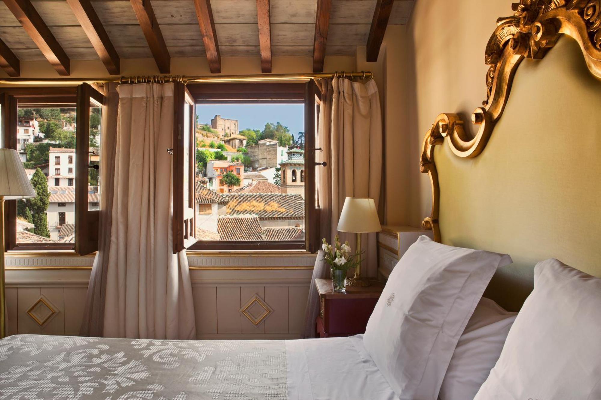 Deluxe Zimmer mit Blick auf die Alhambra