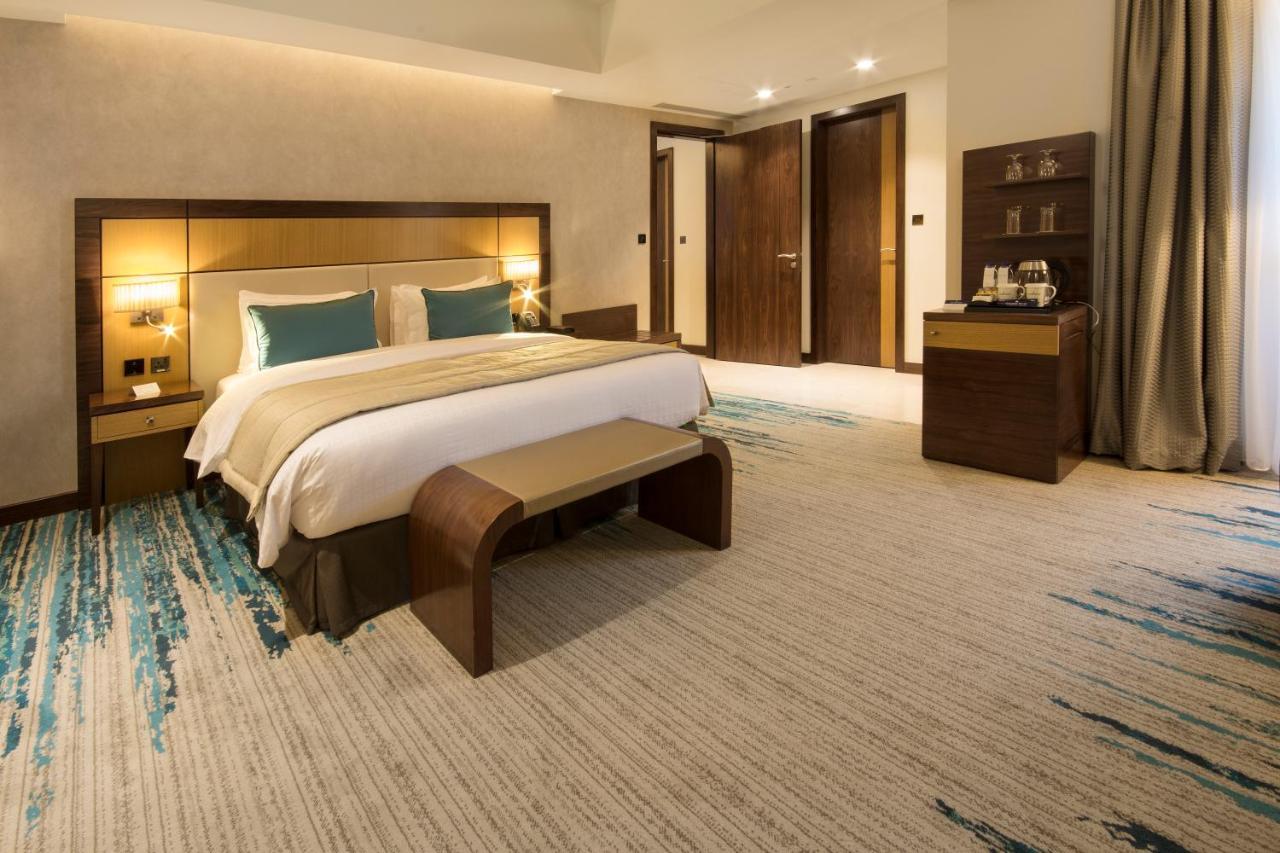 Executive Suite transfers to the beach selected malls & on F&B & Spa