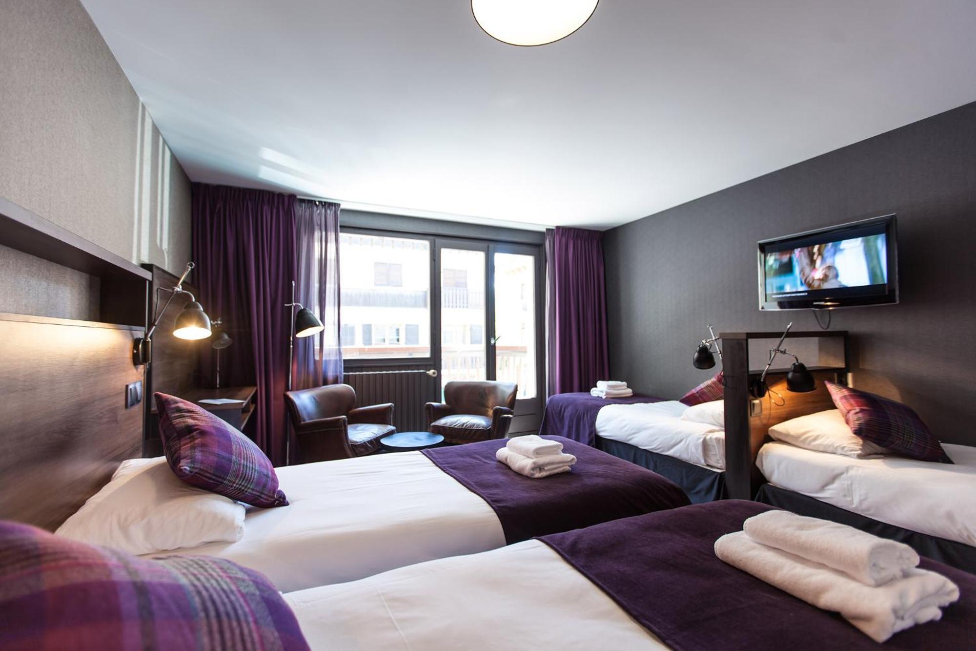 Chambre Quadruple avec Balcon - Vue sur Montagne