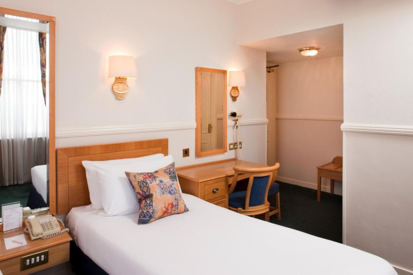 Classic Single Room