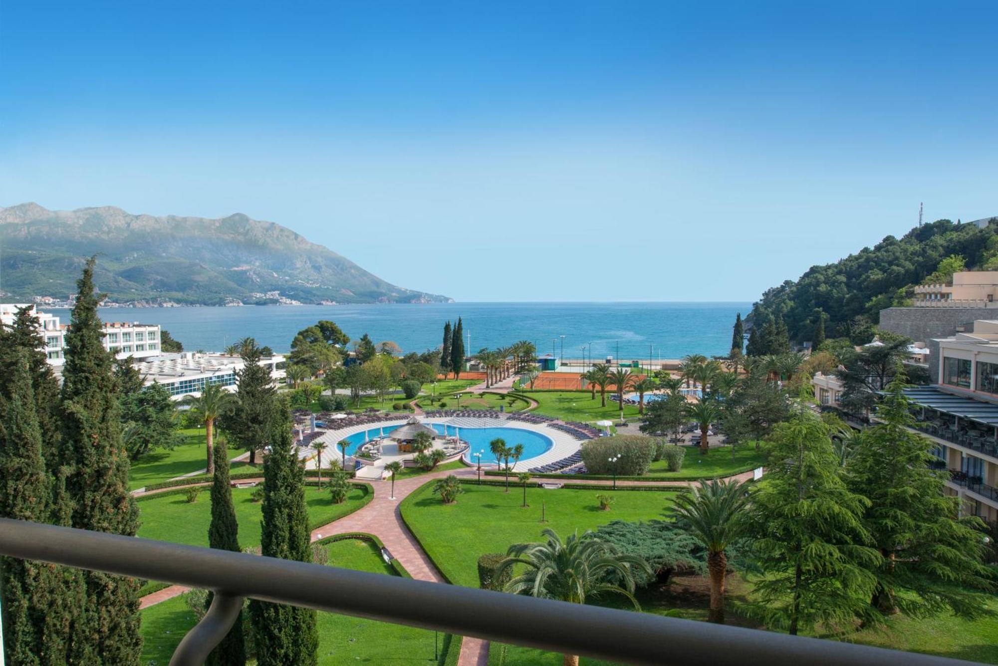 Double or Twin Room Sea View