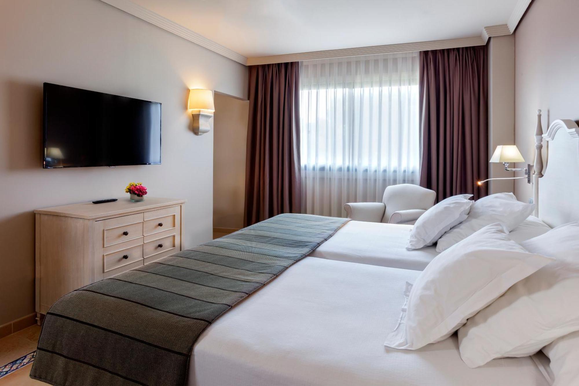 Junior Familiensuite (2 Erwachsene + 2 Kind)