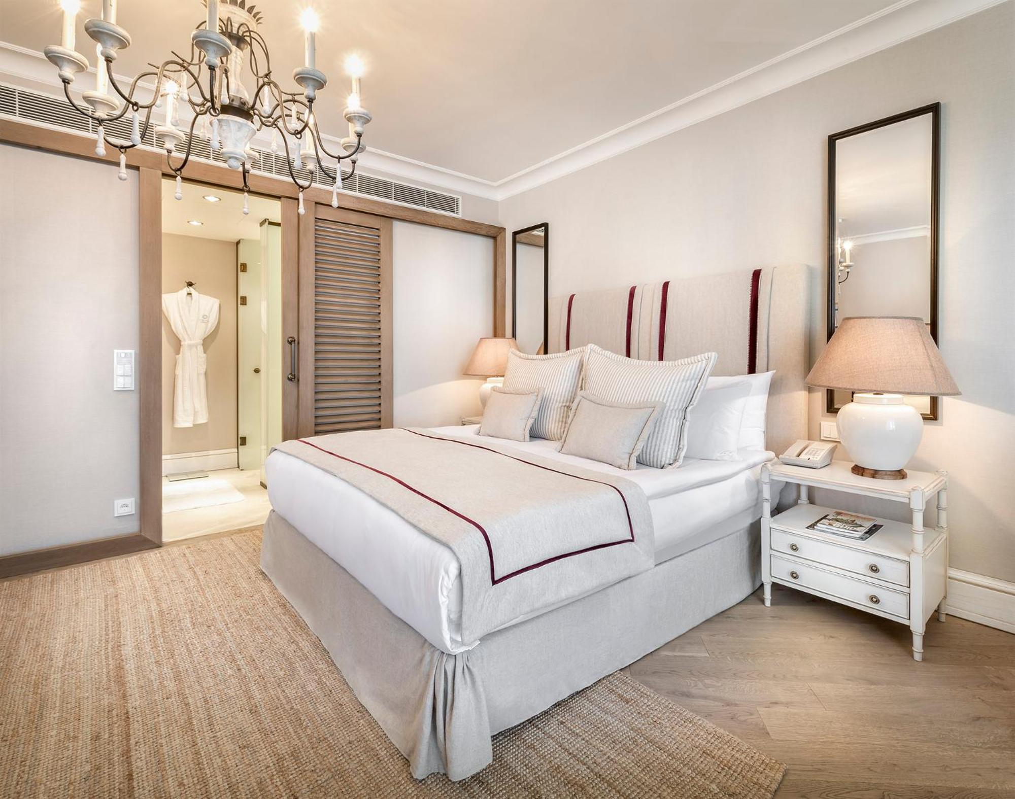 Deluxe Sea View Room
