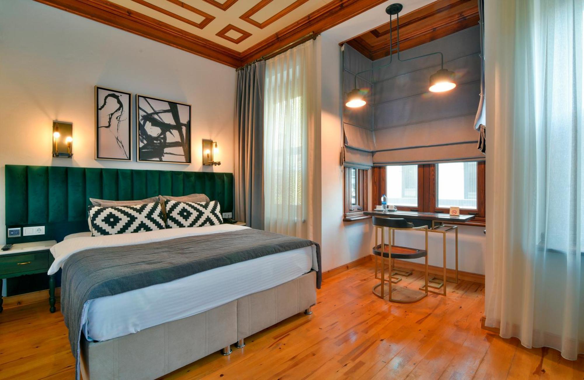 Deluxe Junior Suite