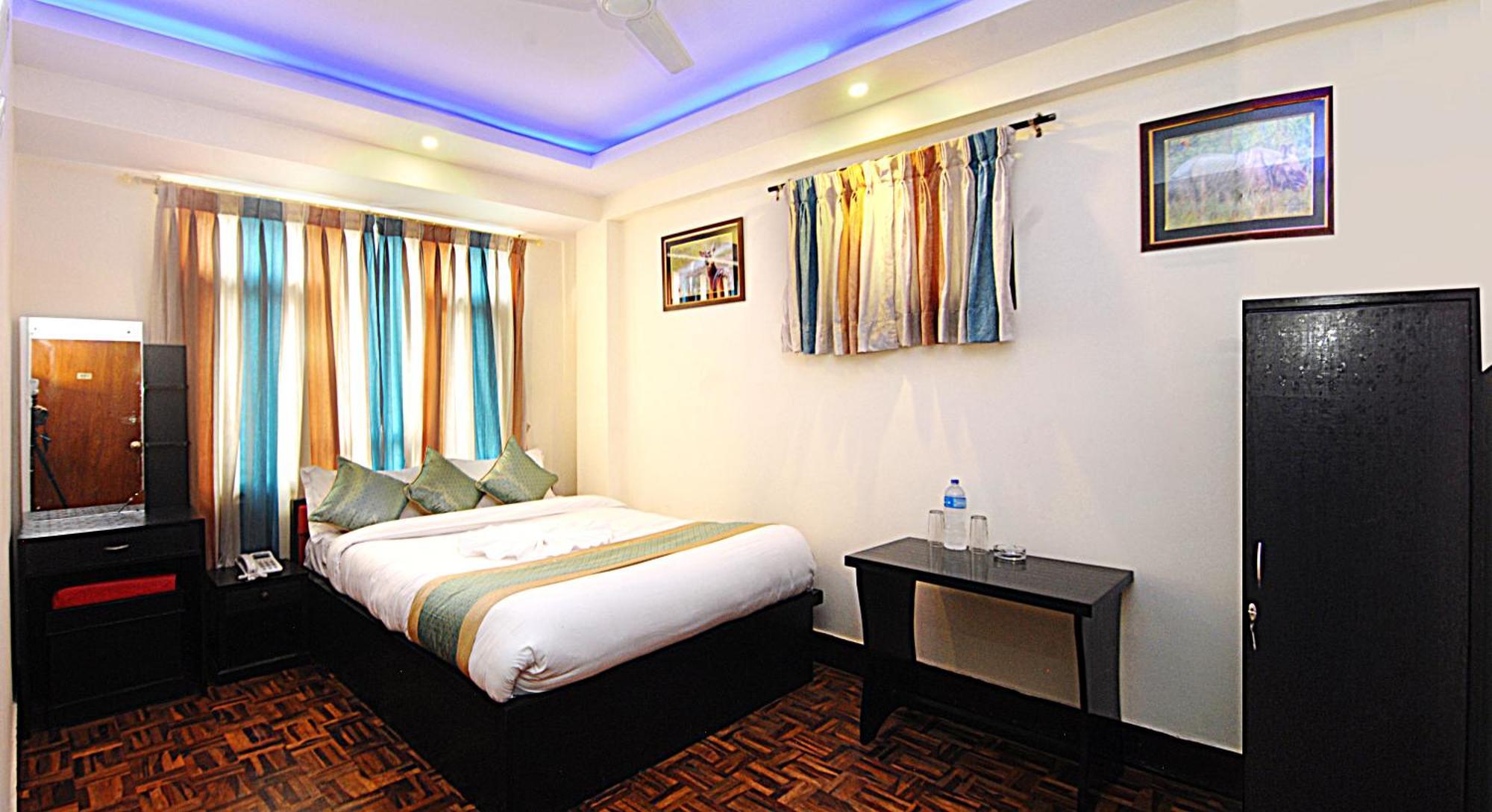 Single Room with Private Bathroom,809849658:JPEG