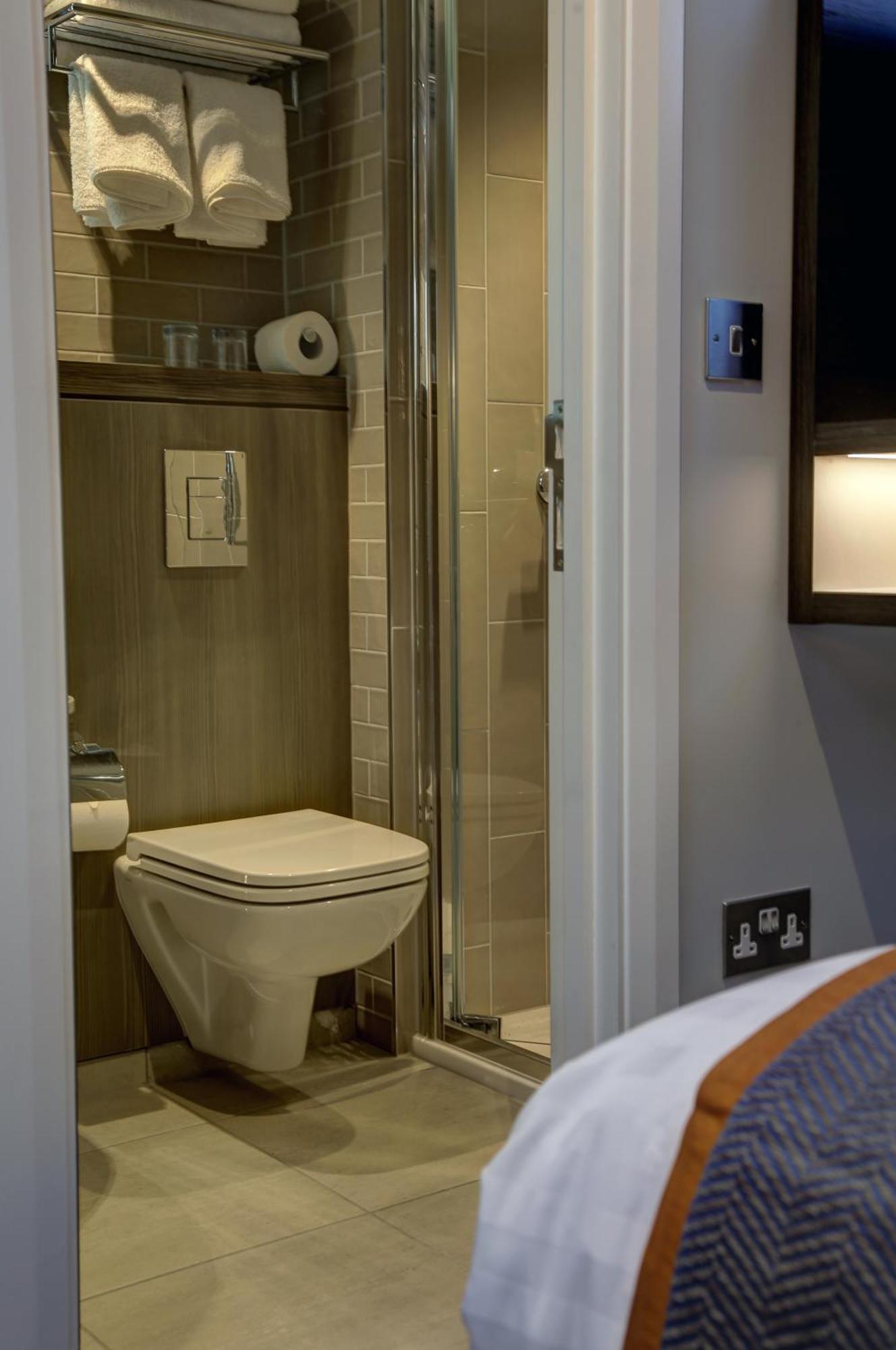 Standard Double Room No Window