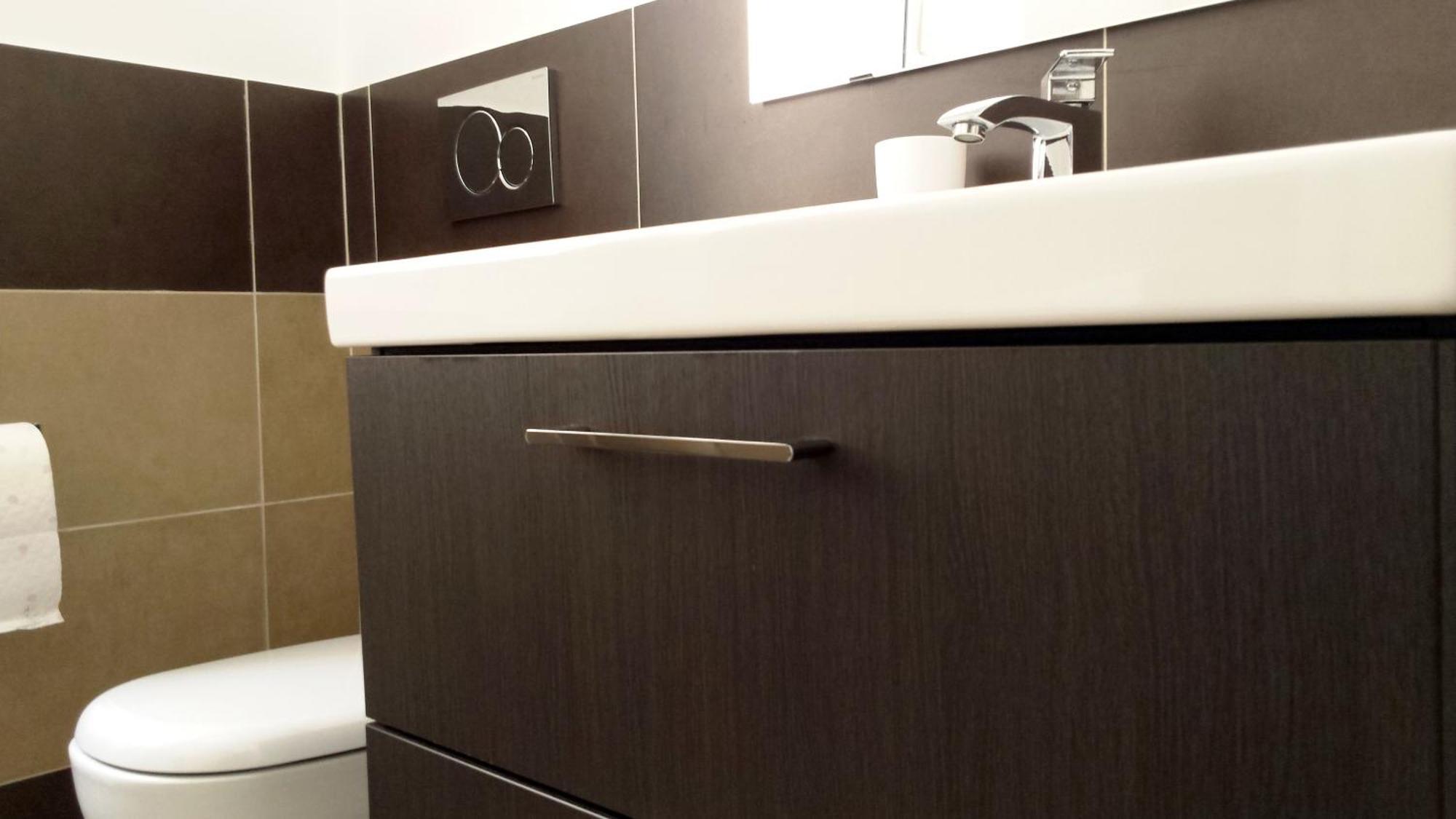 Comfort Triple Room Shower