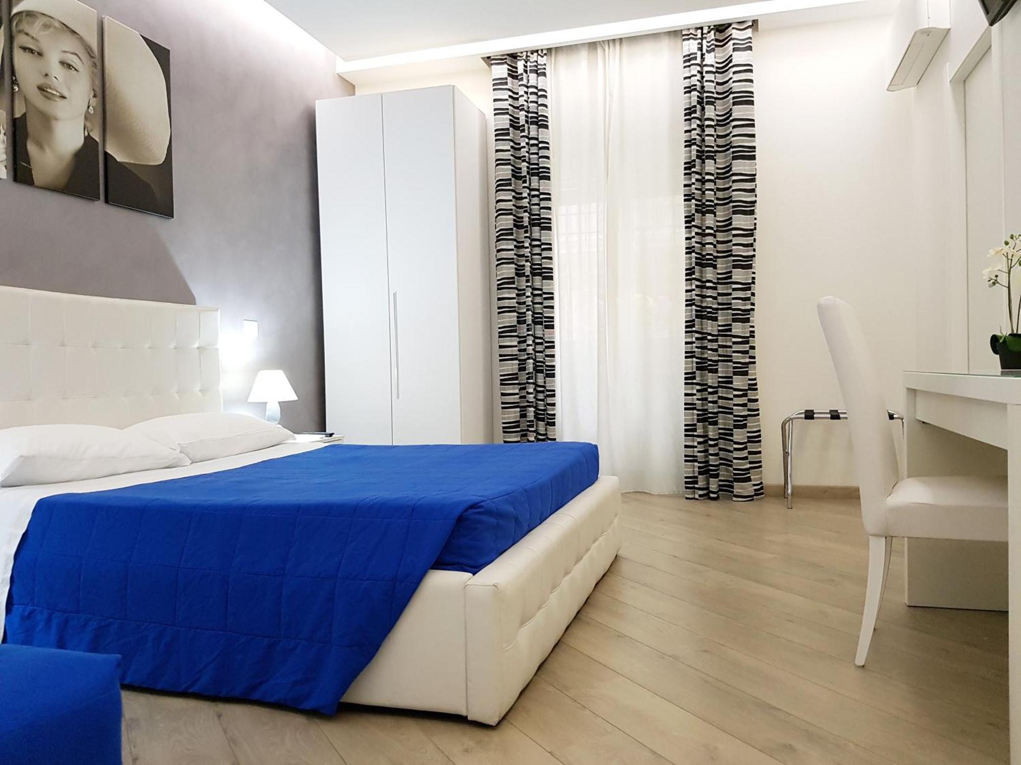 Comfort Triple Room Shower