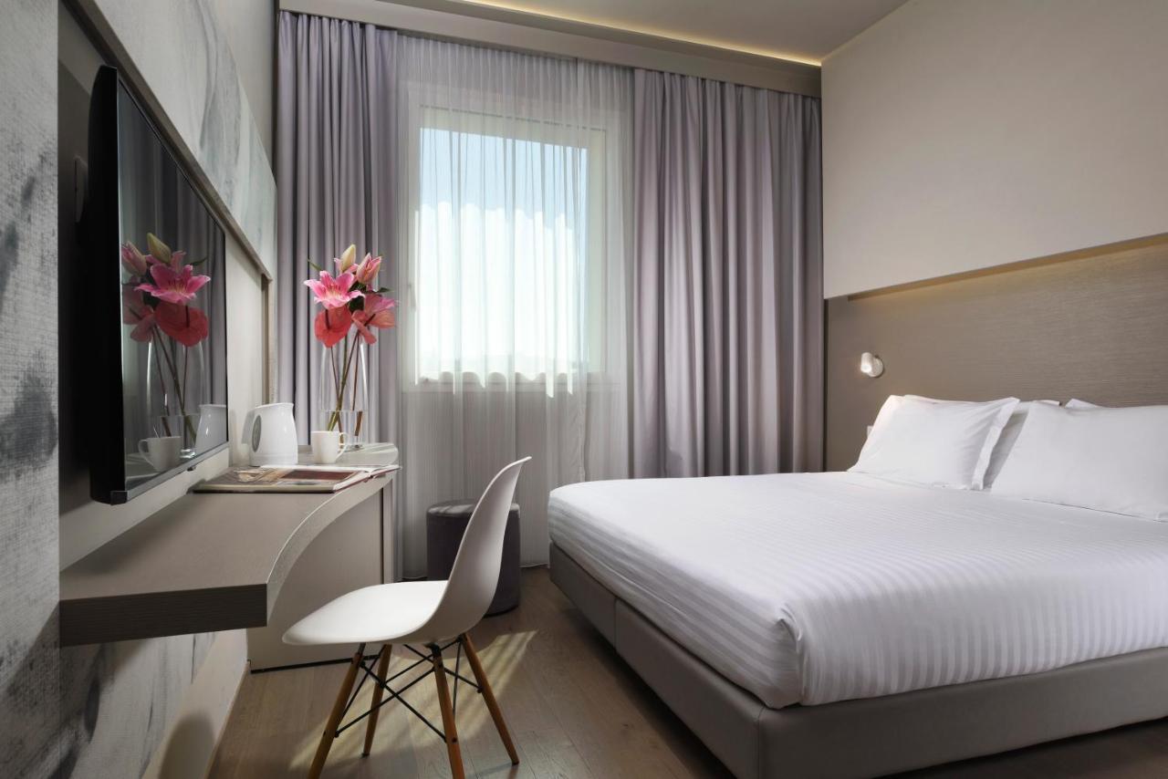 Standard Double or Twin Room,822775046:JPEG