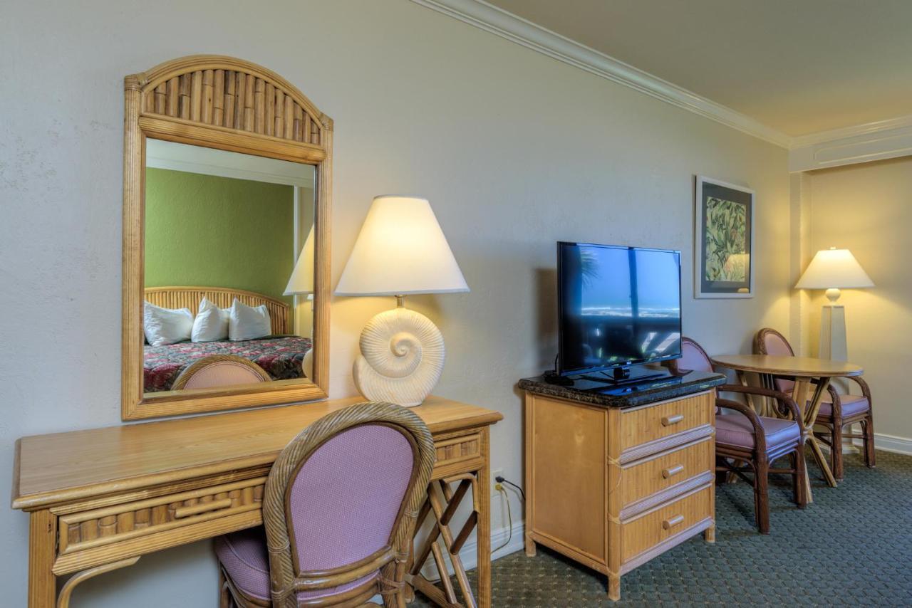 Room Two Full Beds Pool View