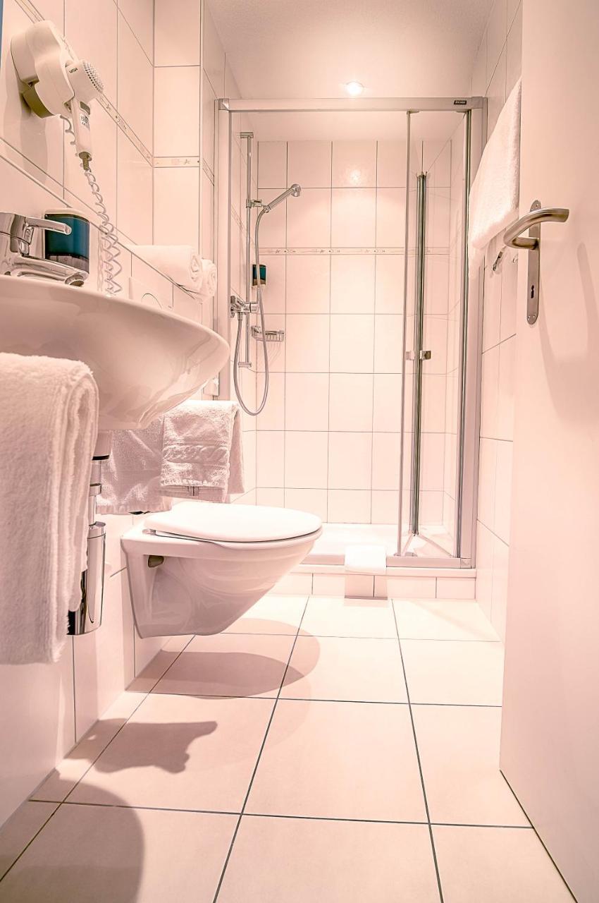 Family Room Private Bathroom