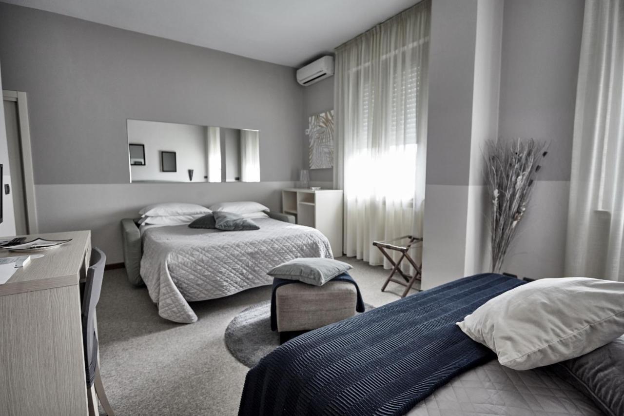 Suite Junior con vistas a la piscina
