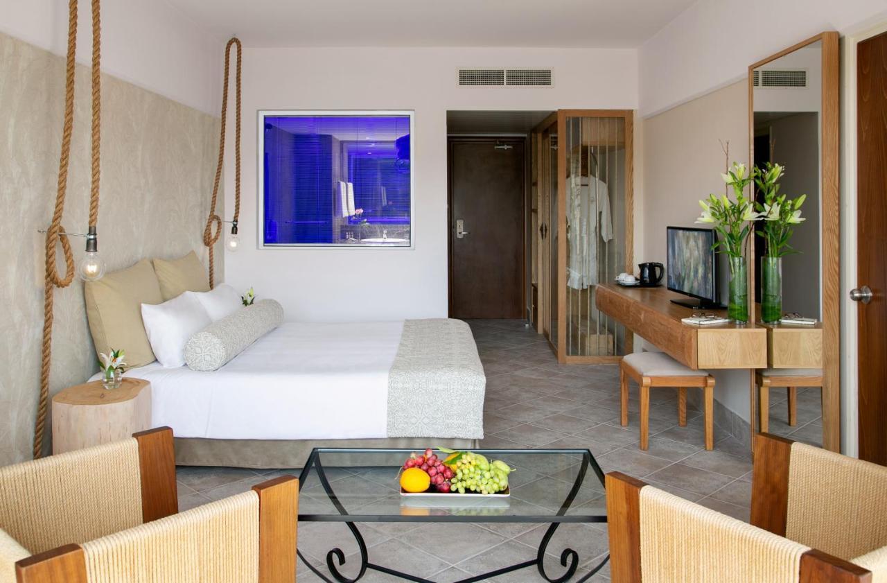 Adults Only Premium Room Mountain View