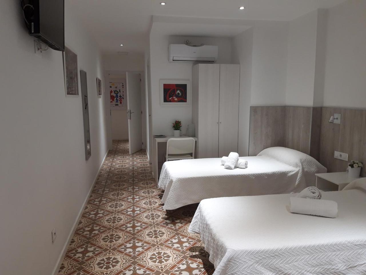 Triple Room Private Bathroom