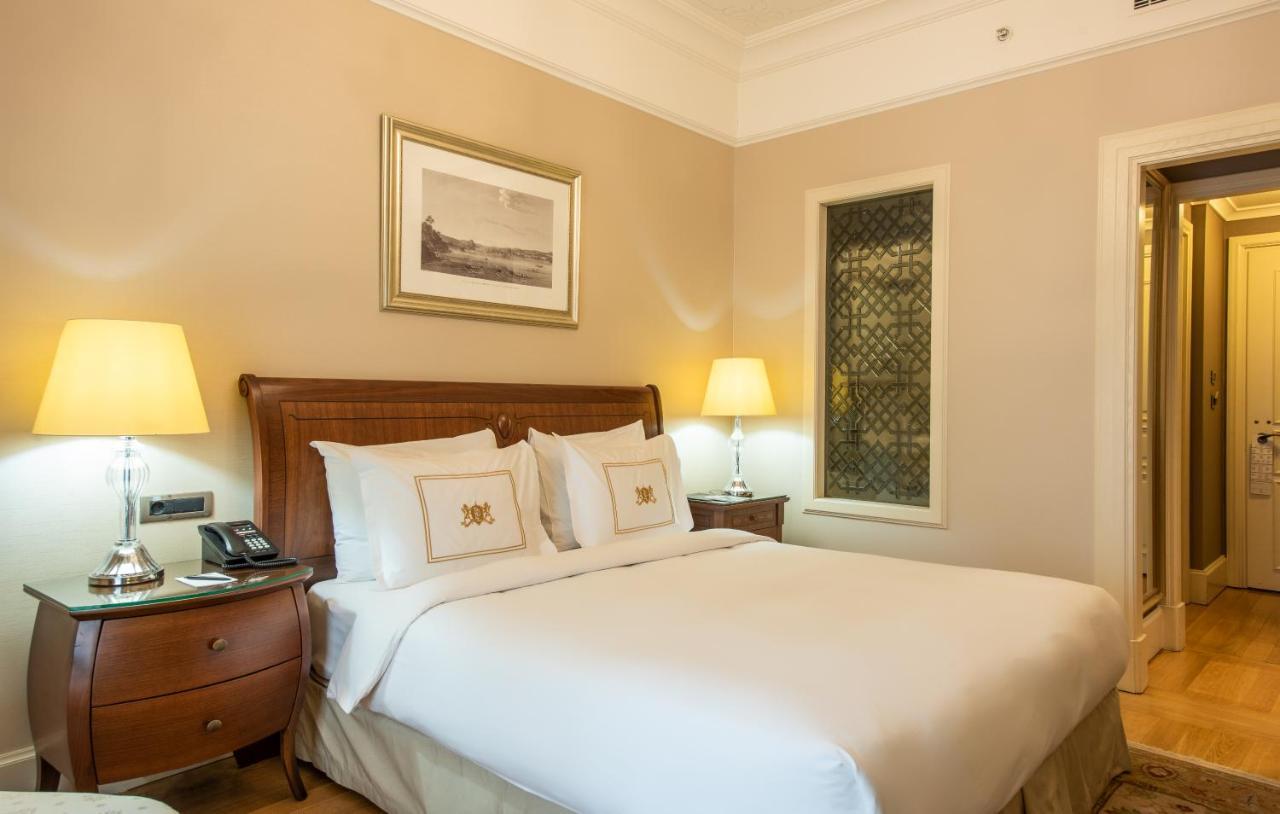 Quarto Deluxe com Cama King-size e Vista do Pera