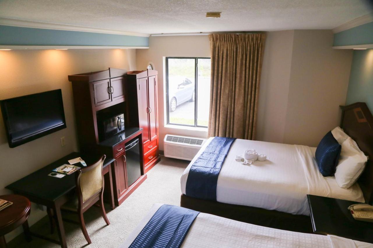 Queen Room Two Queen Beds