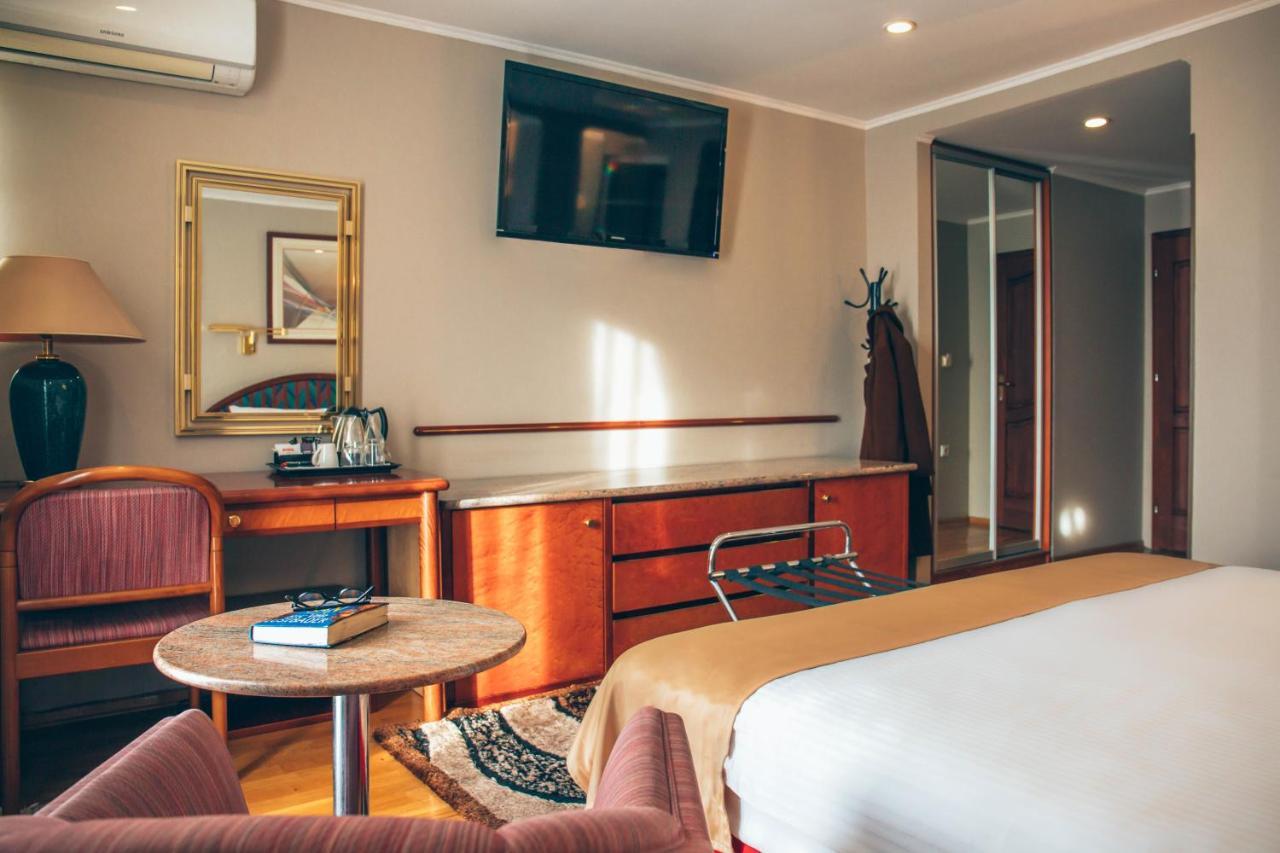Superior Double Room Balcony City View
